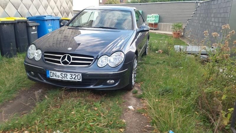 Grau Gebraucht 2008 Mercedes 320 Coupé | 7.500 € (Superpreis) - Bild 1/4