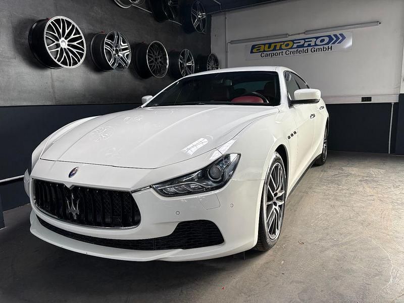 Gebraucht Maserati Ghibli 409 PS (300 kW) 2015 Weiß Limousine