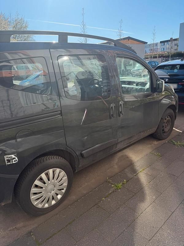 Gebraucht Peugeot Bipper 80 PS (58 kW) 2013 Schwarz Van / Kleinbus