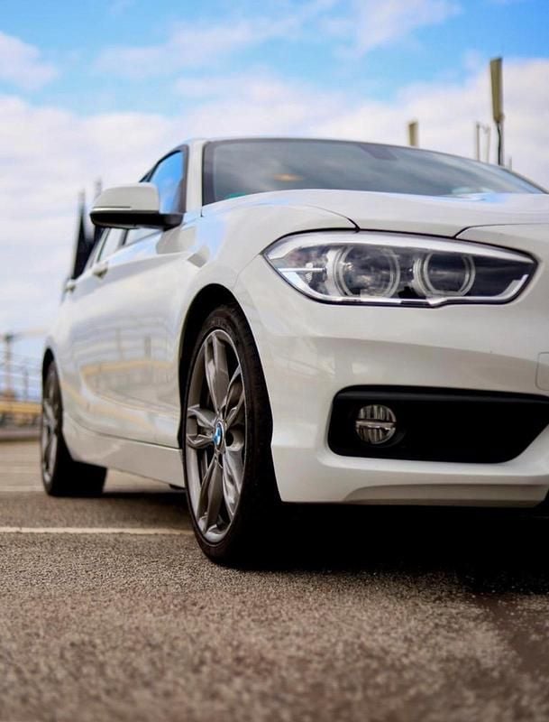 Gebraucht BMW 118 Efficient Dynamics 136 PS (100 kW) 2016 Weiß Kleinwagen