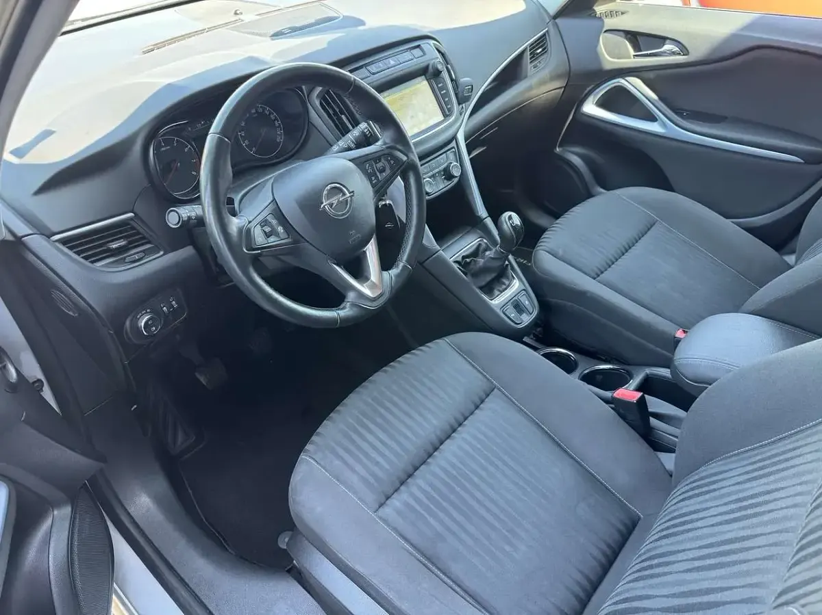 Gebraucht Opel Zafira Active 140 PS (102 kW) 2017 Argon silber/ice silver (m2) Van / Kleinbus