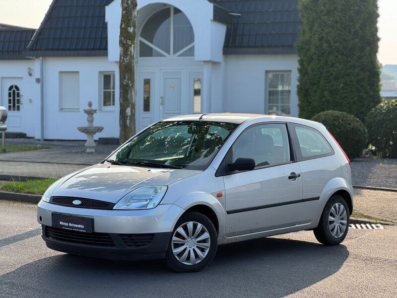 Silber Gebraucht 2003 Ford Fiesta Ambiente Kleinwagen | 990 € (Guter Preis) - Bild 1/4