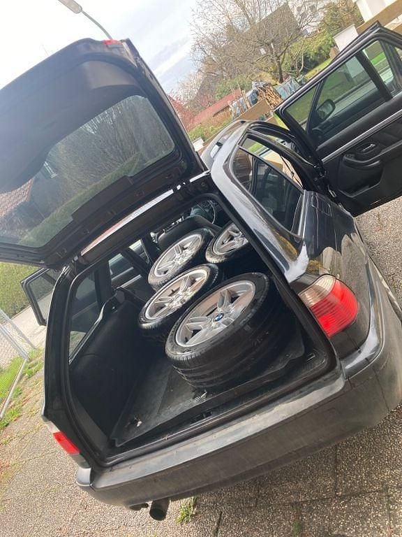 Gebraucht BMW 530 Performance 231 PS (169 kW) 2002 Schwarz Kombi