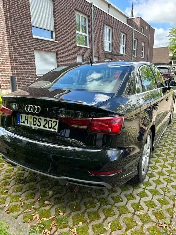 Brugt Audi A3 S-Line 150 HK (110 kW) 2019 Sort Sedan