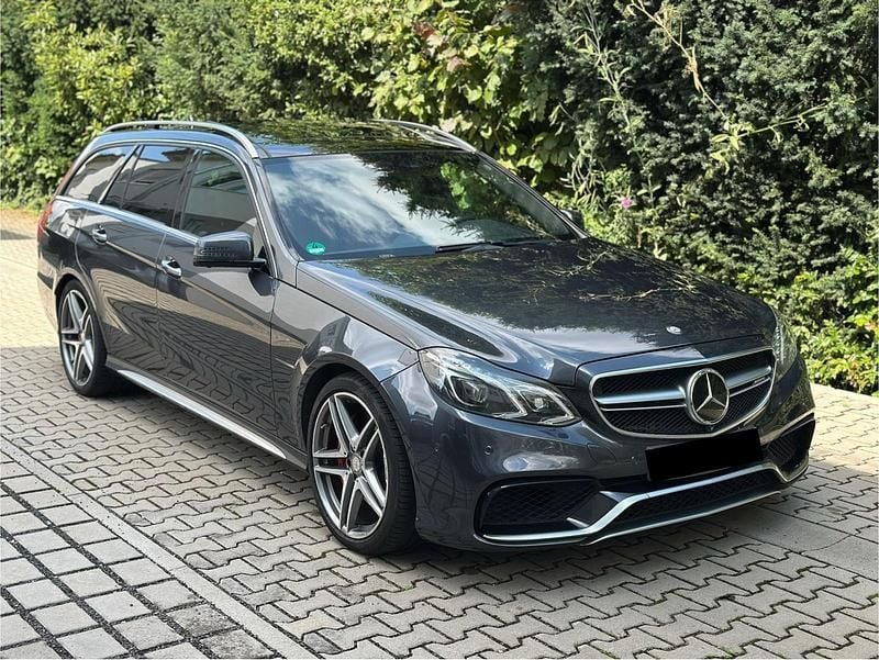 Grau Gebraucht 2014 Mercedes E63S AMG AMG Kombi | 19.500 € (Guter Preis) - Bild 1/4