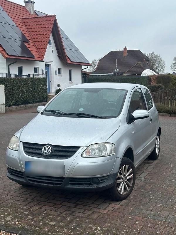 Gebraucht VW Fox 54 PS (39 kW) 2009 Grau Kleinwagen