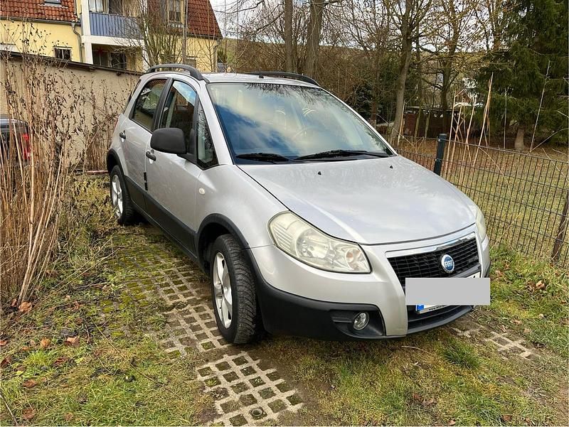 Silber Gebraucht 2006 Fiat Sedici SUV | 3.500 € (Superpreis) - Bild 1/4