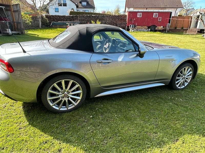 Gebraucht Fiat 124 140 PS (102 kW) 2019 Silber Cabrio