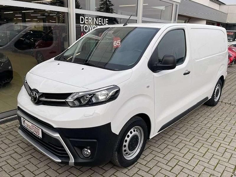 Schaumweiß Gebraucht 2021 Toyota Proace Van | 18.770 € (Superpreis) - Bild 1/4