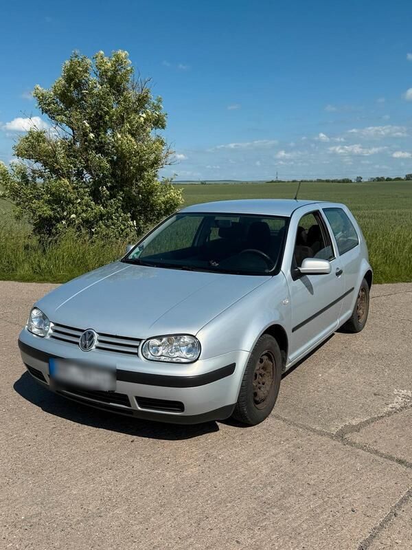 Silber Gebraucht 1999 VW Golf IV Kleinwagen | 1.999 € (Fairer Preis) - Bild 1/4