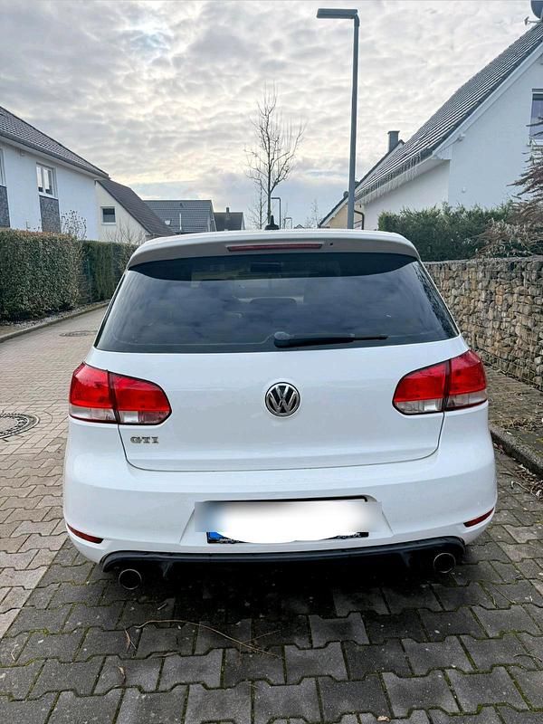 Gebraucht VW Golf GTI 211 PS (155 kW) 2012 Weiß Limousine
