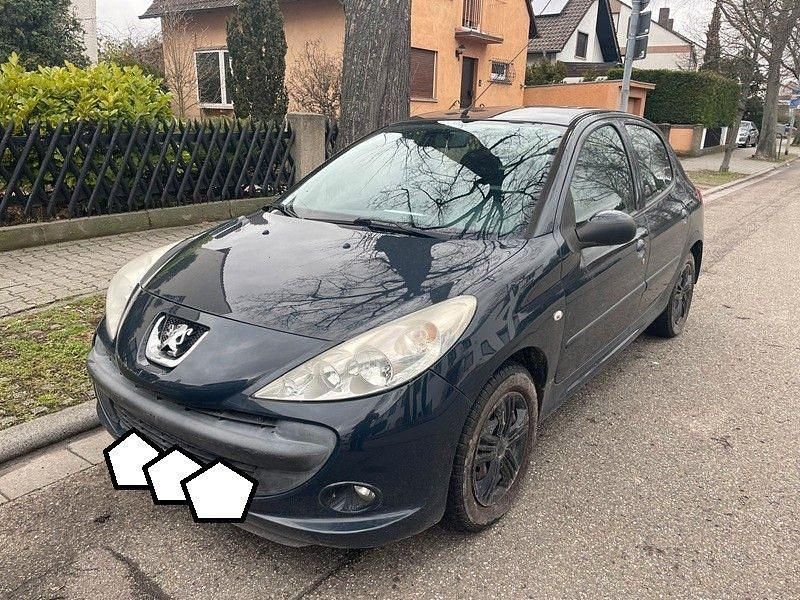 Gebraucht Peugeot 206+ 73 PS (53 kW) 2009 Grau Kleinwagen