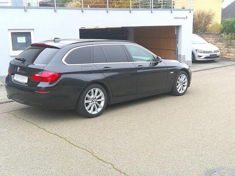 Gebraucht BMW 520 184 PS (135 kW) 2013 Grau Limousine