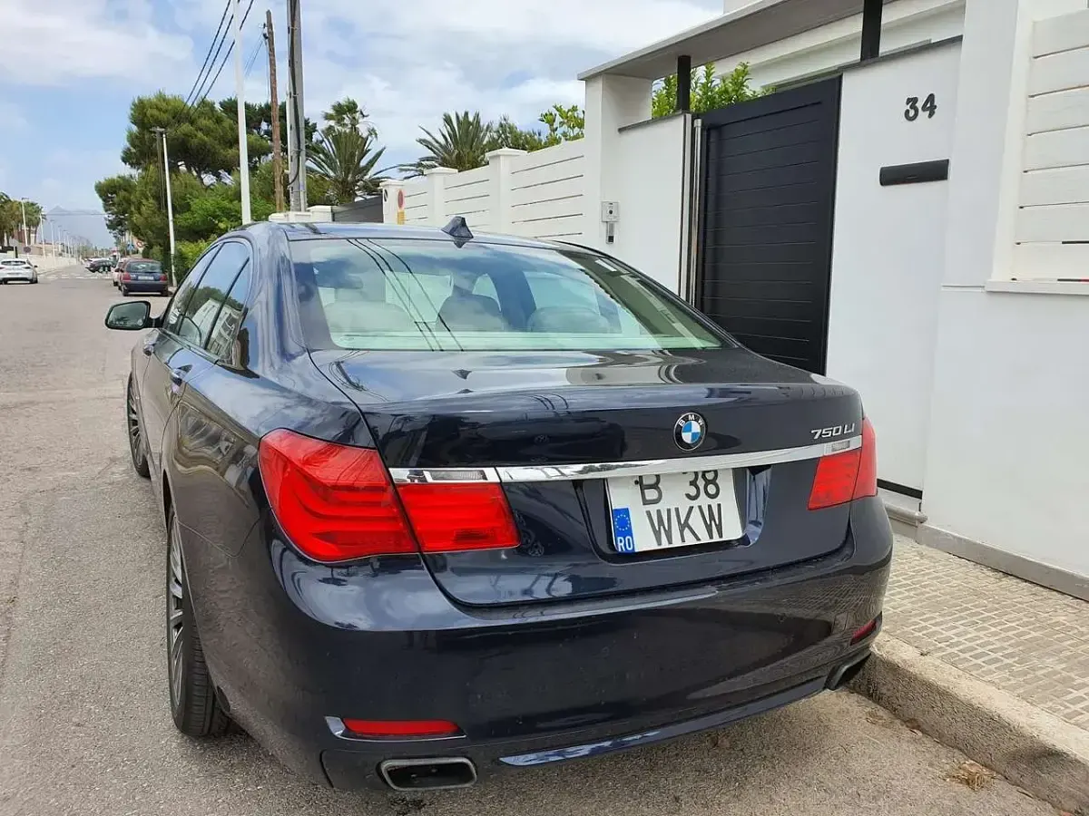 Gebraucht BMW 750L 408 PS (300 kW) 2009 Limousine