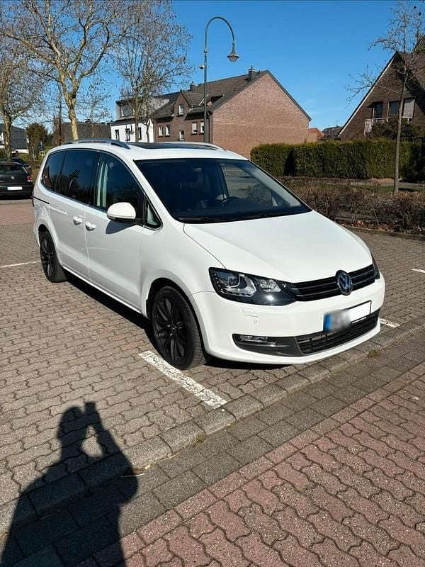 Gebraucht VW Sharan Highline 184 PS (135 kW) 2017 Weiß Van / Kleinbus