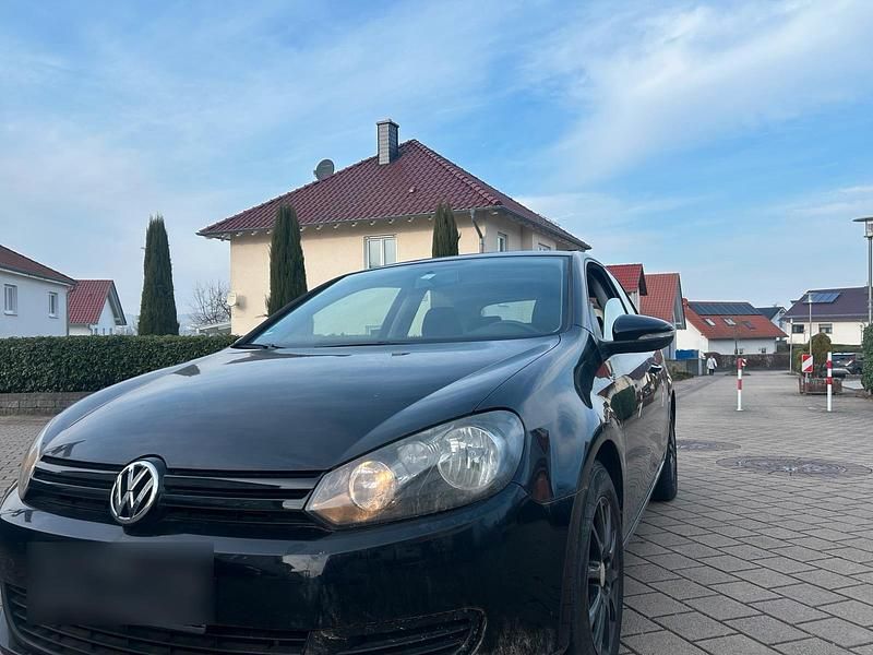 Gebraucht VW Golf VI 102 PS (75 kW) 2010 Schwarz Kleinwagen