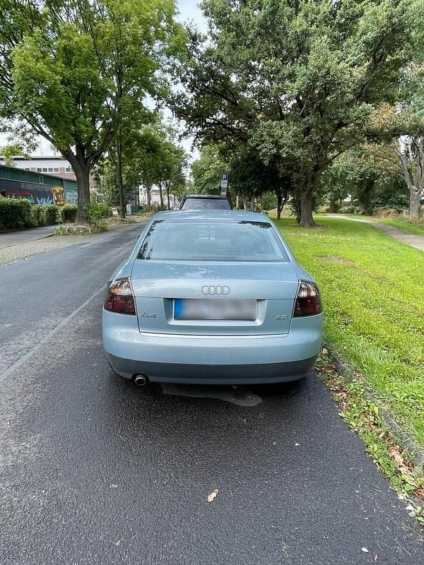 Gebraucht Audi A4 131 PS (96 kW) 2001 Blau Limousine