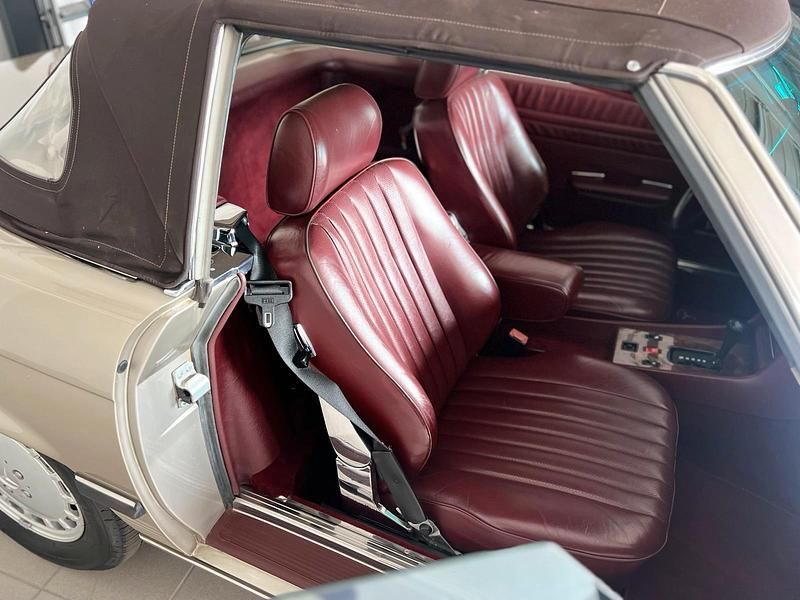 Gebraucht Mercedes 560 231 PS (169 kW) 1986 Gold Cabrio