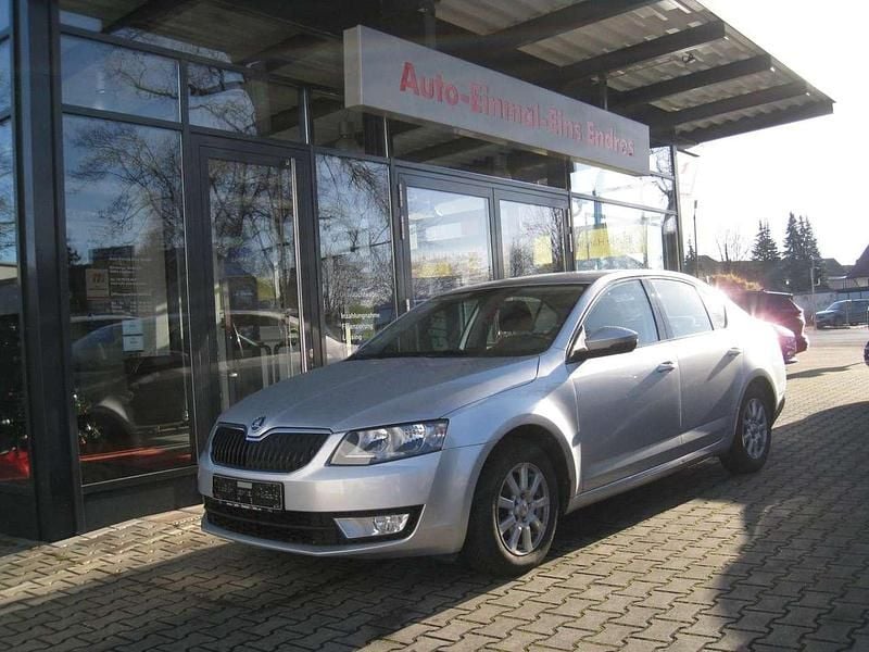 Gebraucht Skoda Octavia Ambition 105 PS (77 kW) 2014 Brilliantsilver Limousine