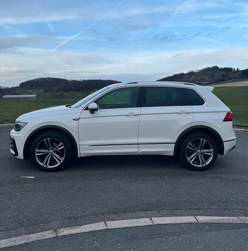 Gebraucht VW Tiguan R-line 150 PS (110 kW) 2020 Weiß SUV