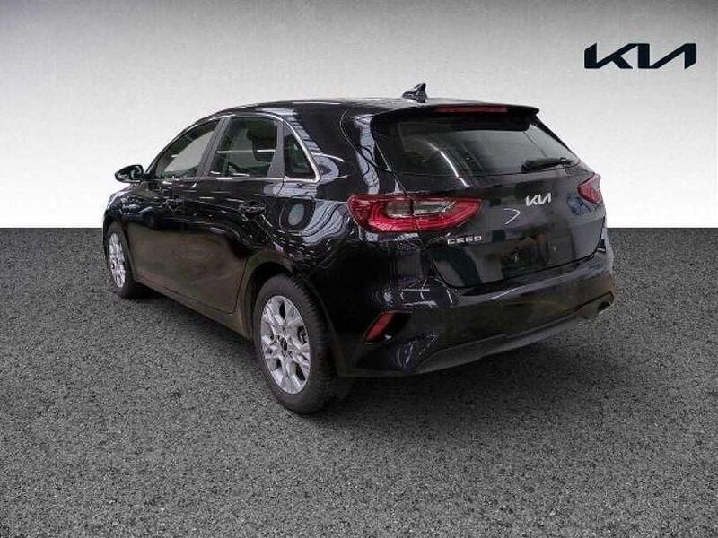 Gebraucht Kia Ceed Vision 140 PS (102 kW) 2025 Schwarz Kleinwagen