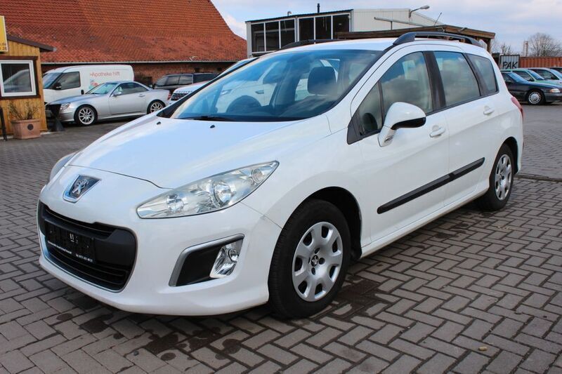 Weiß Gebraucht 2012 Peugeot 308 Access Kombi | 2.999 € (Fairer Preis) - Bild 1/4