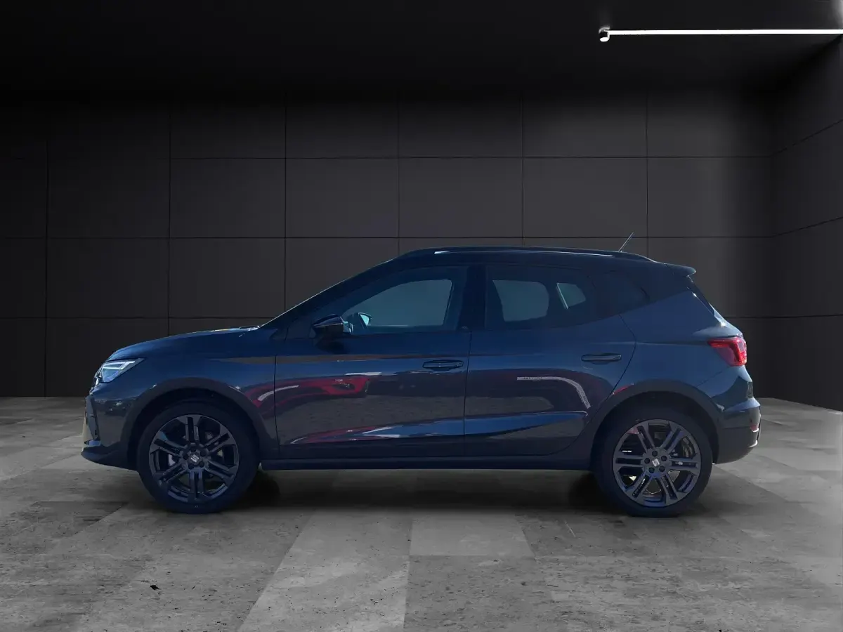 Neu Seat Arona FR 116 PS (85 kW) 2026 "magnetic tech" SUV