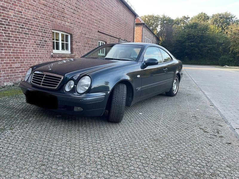 Blau Gebraucht 1999 Mercedes CLK200 | 4.500 € (Fairer Preis) - Bild 1/4