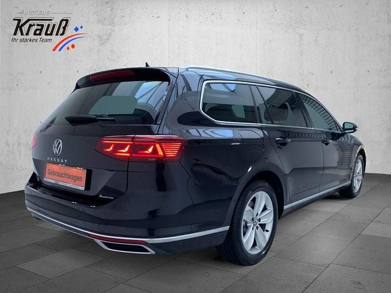 Second-hand VW Passat Elegance 200 CP (147 kW) 2022 Negru Break