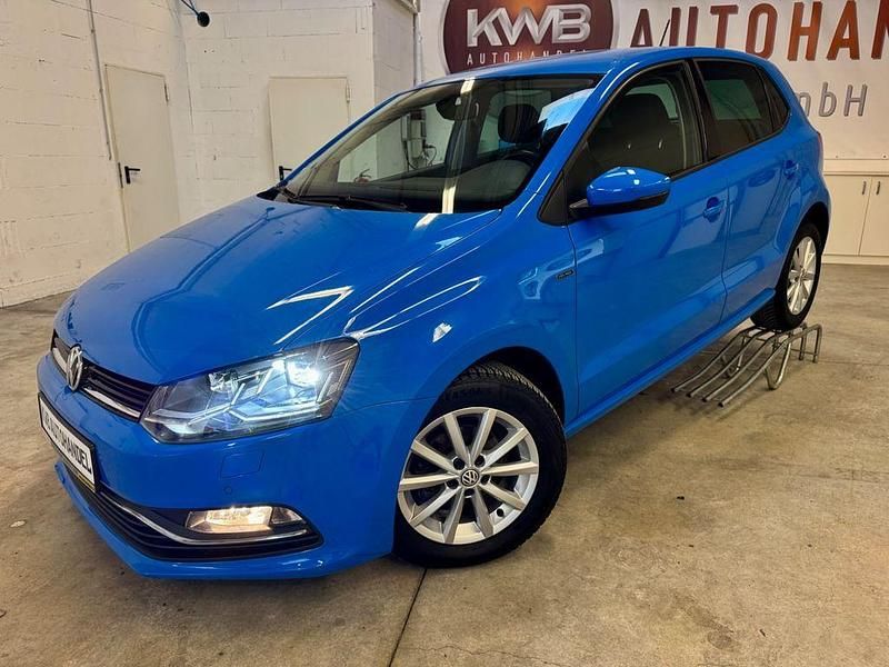 Blau Gebraucht 2015 VW Polo LOUNGE Limousine | 8.800 € (Fairer Preis) - Bild 1/4
