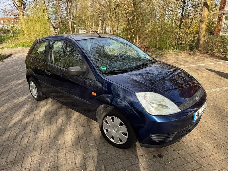 Blau Gebraucht 2005 Ford Fiesta Kleinwagen | 2.300 € (Fairer Preis) - Bild 1/4