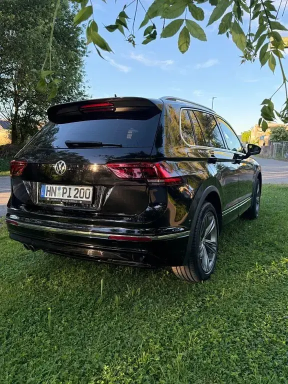 Gebraucht VW Tiguan Highline 190 PS (139 kW) 2019 Schwarz SUV