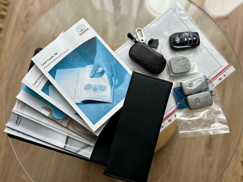 Gebraucht Toyota Land Cruiser Luxury 272 PS (200 kW) 2016 Schwarz SUV