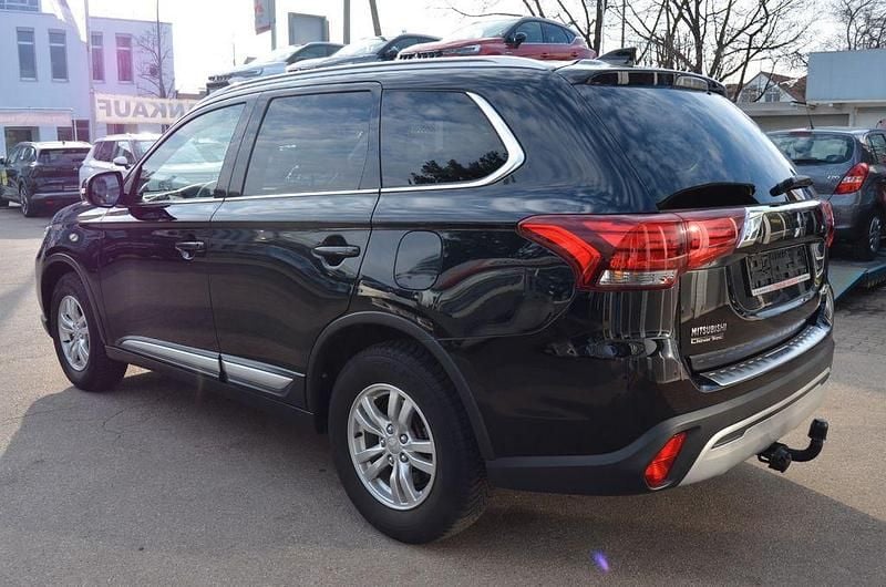 Gebraucht Mitsubishi Outlander Active 150 PS (110 kW) 2019 Schwarz SUV