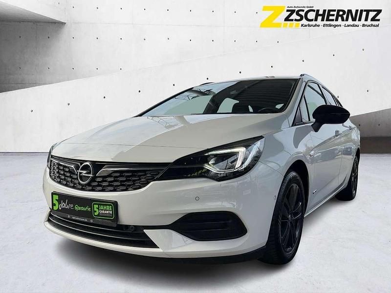 Schneeweiss Gebraucht 2021 Opel Astra Kombi | 15.390 € (Fairer Preis) - Bild 1/4