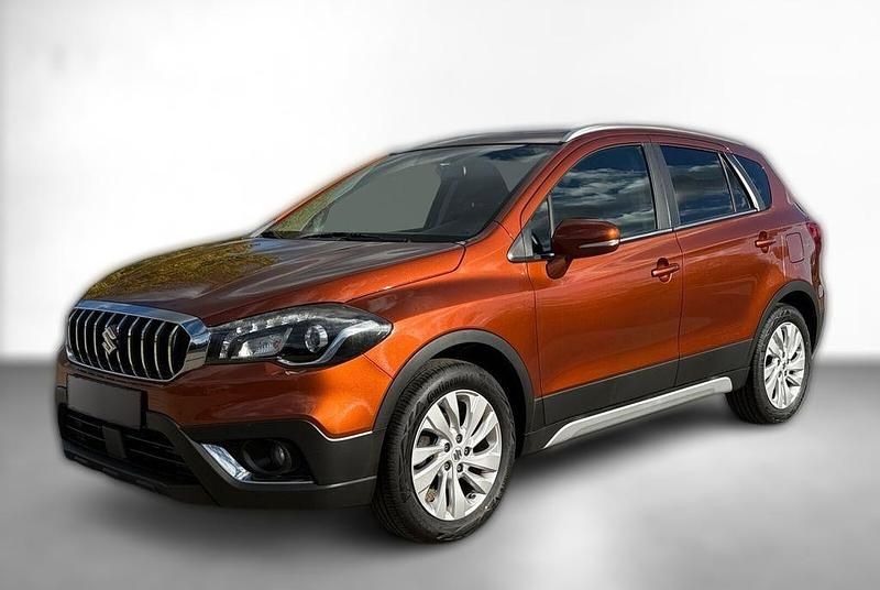 Orange metallic Gebraucht 2017 Suzuki SX4 S-Cross Comfort SUV | 15.860 € (Fairer Preis) - Bild 1/4