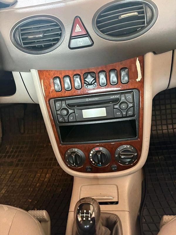 Gebraucht Mercedes A170 95 PS (69 kW) 2002 Schwarz Limousine