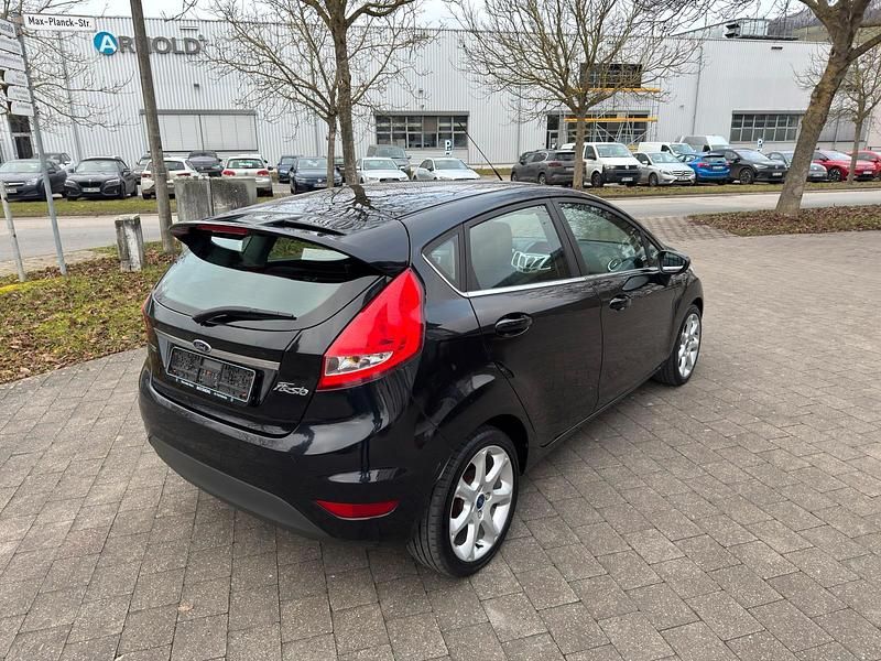 Gebraucht Ford Fiesta 95 PS (69 kW) 2012 Schwarz Kleinwagen