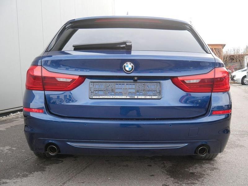 Gebraucht BMW 520 Sport Line 190 PS (139 kW) 2018 Blau Kombi