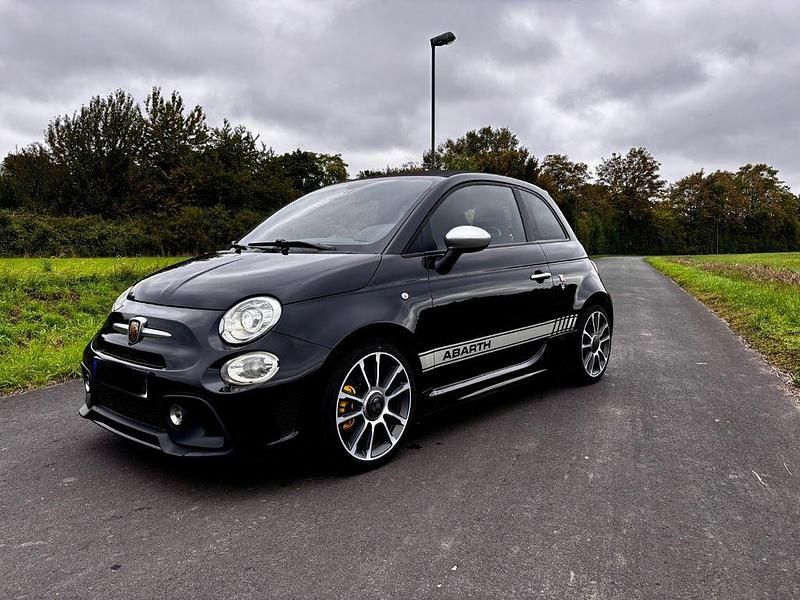 Schwarz Gebraucht 2017 Abarth 595 Turismo Kleinwagen | 18.100 € (Fairer Preis) - Bild 1/4
