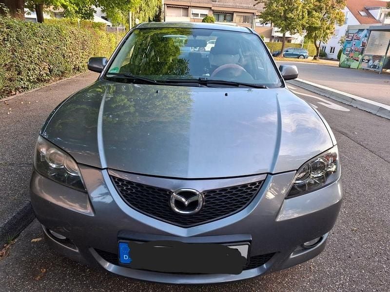 Silber Gebraucht 2004 Mazda 3 Limousine | 3.000 € (Fairer Preis) - Bild 1/4