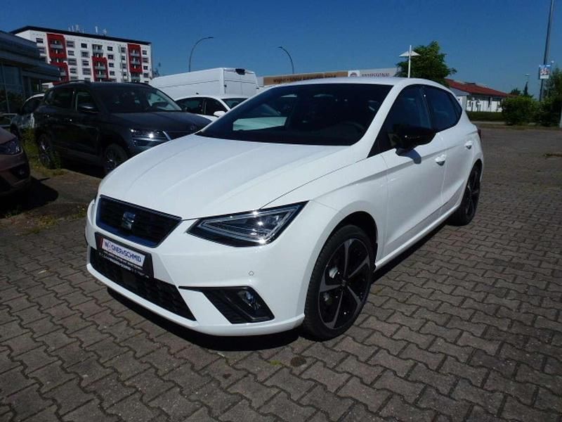 Weiß Neu 2024 Seat Ibiza FR Limousine | 26.980 € (Teuer) - Bild 1/4