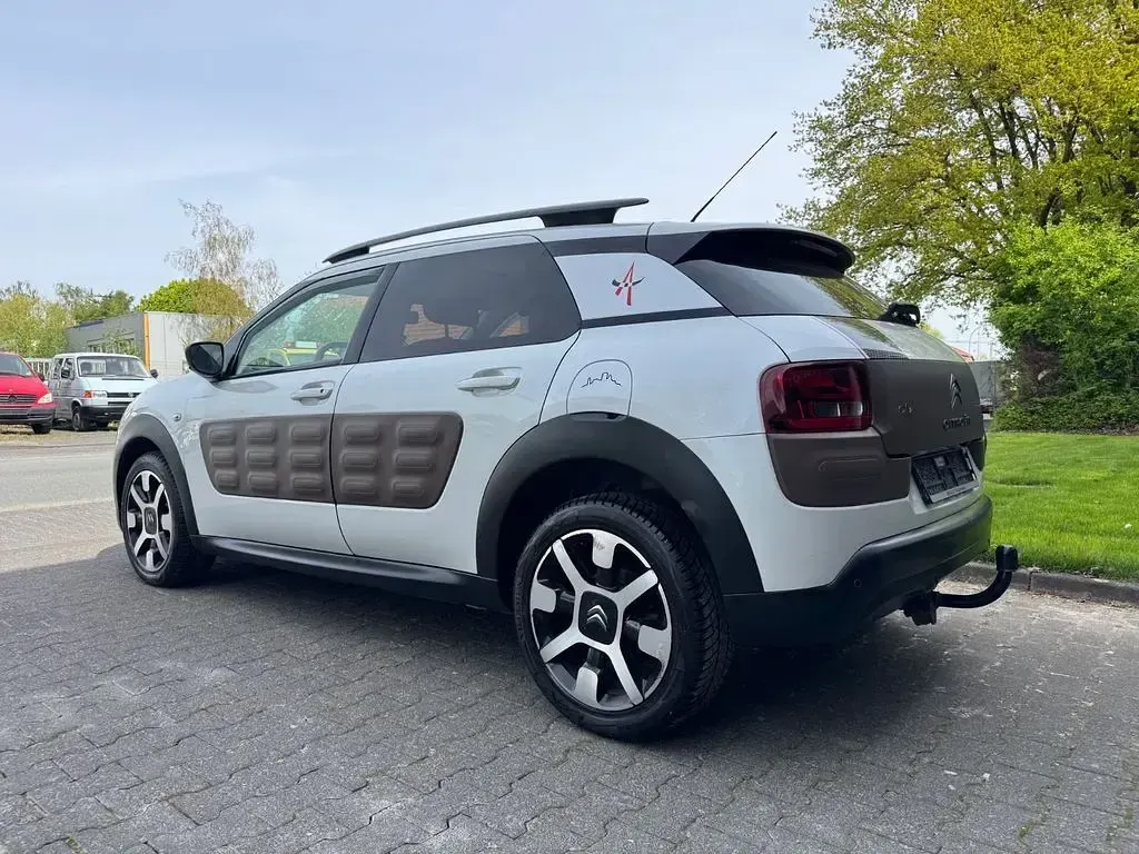 Gebraucht Citroën C4 Shine Edition 99 PS (72 kW) 2014 Weiß SUV