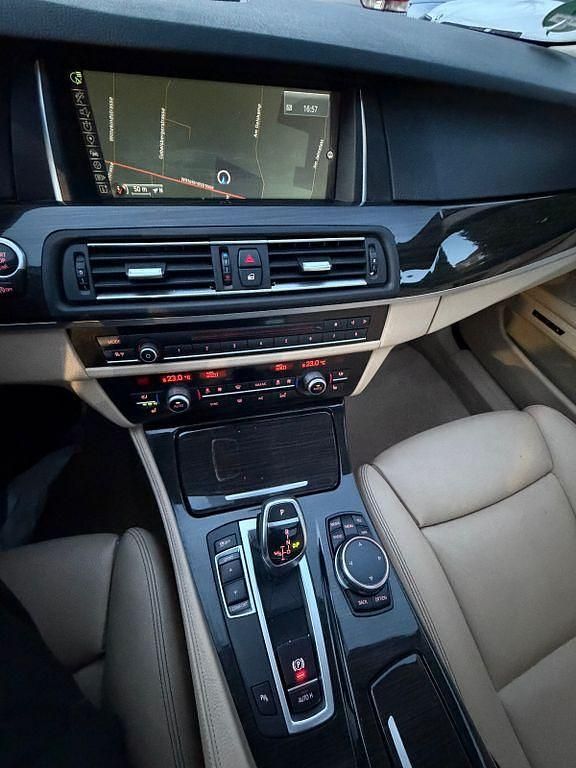 Gebraucht BMW 530 Comfort Edition 258 PS (189 kW) 2013 Grau Kombi