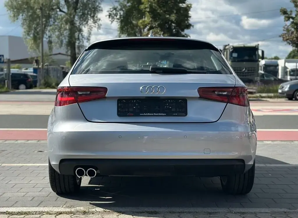 Gebraucht Audi A3 Ambition 125 PS (91 kW) 2015 Florettsilber Limousine