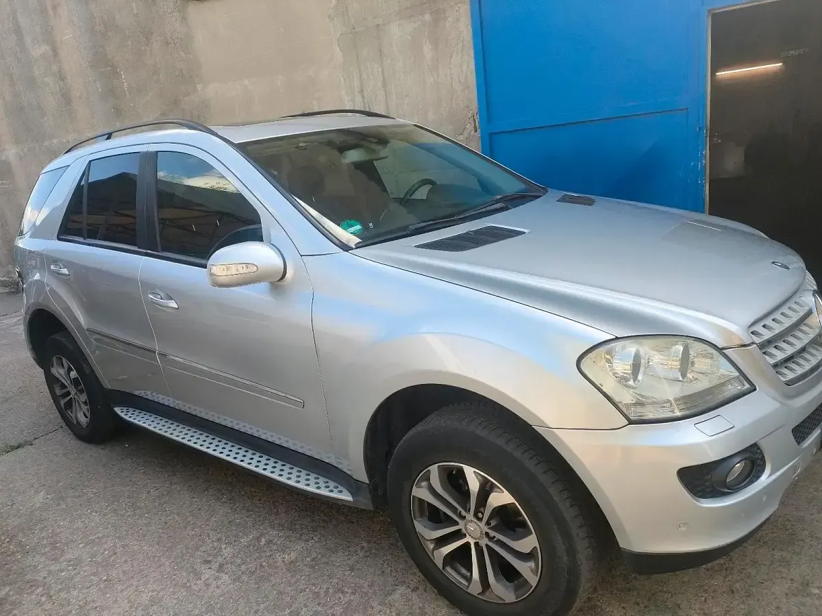 Gebraucht Mercedes ML280 190 PS (139 kW) 2008 Silber SUV