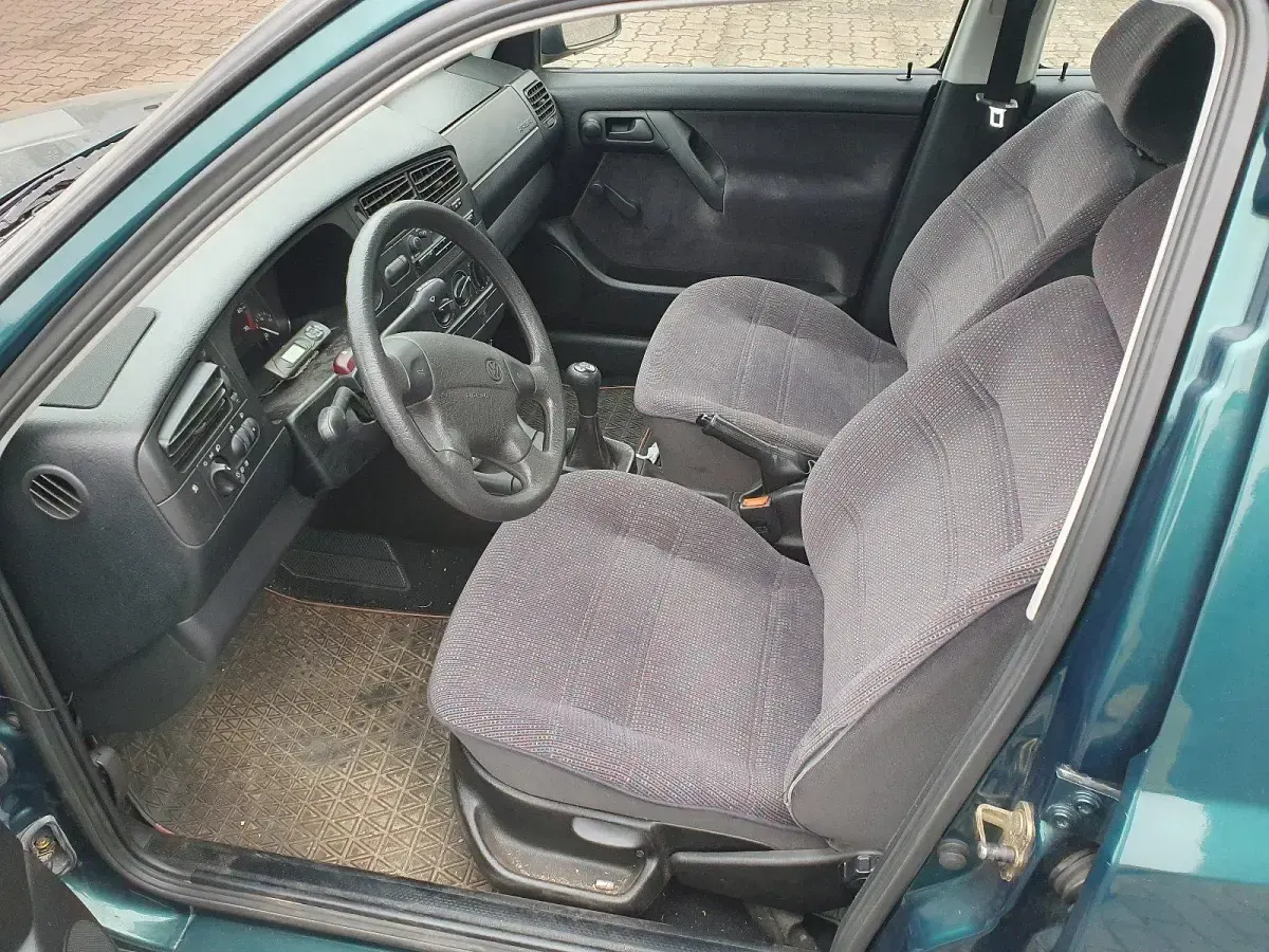 Gebraucht VW Vento 75 PS (55 kW) 1996 Limousine