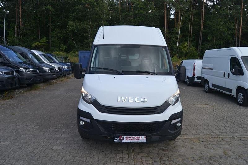 Weiß Gebraucht 2019 Iveco Daily Van / Kleinbus | 14.999 € (Superpreis) - Bild 1/4