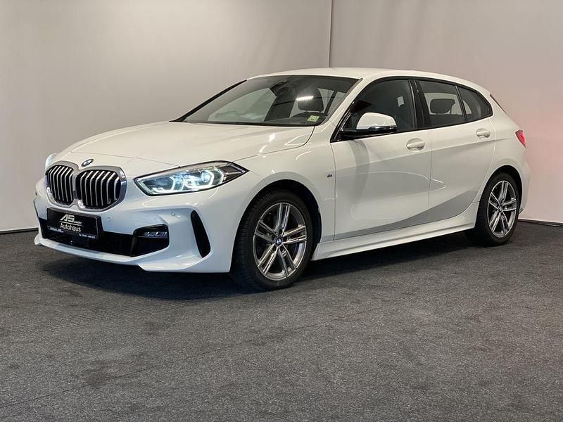 Weiß Gebraucht 2021 BMW 118 M Sport Kleinwagen | 17.900 € (Fairer Preis) - Bild 1/4