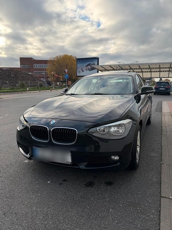 Schwarz Gebraucht 2012 BMW 116 Kleinwagen | 4.200 € (Superpreis) - Bild 1/4